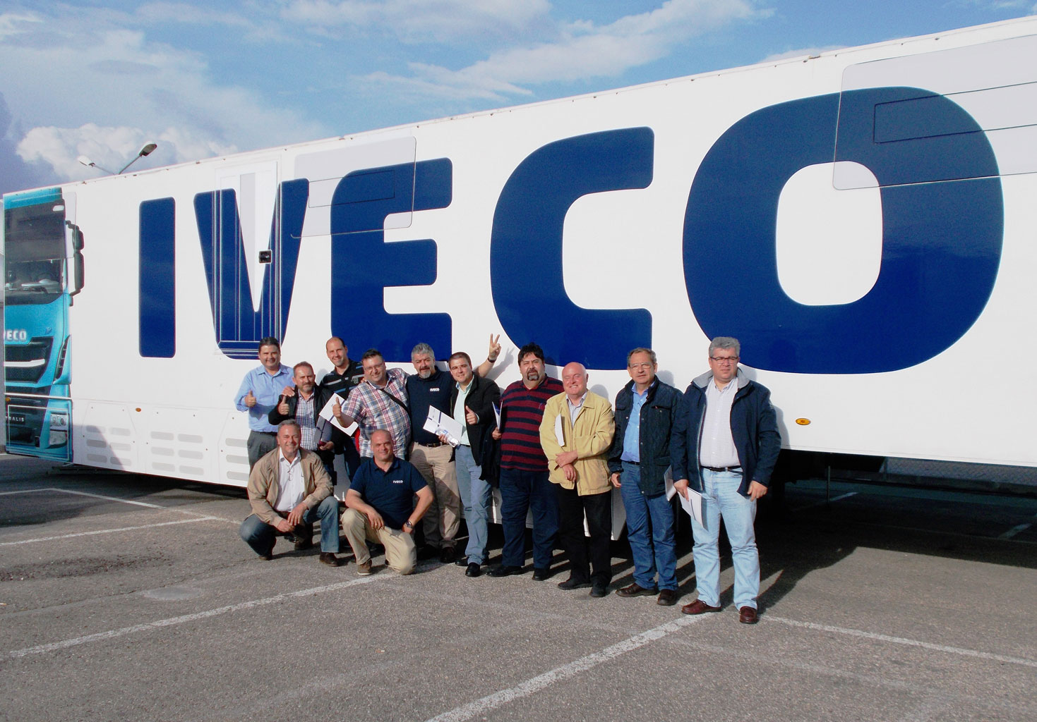 Primera promoción de comerciales de OK Trucks Iveco