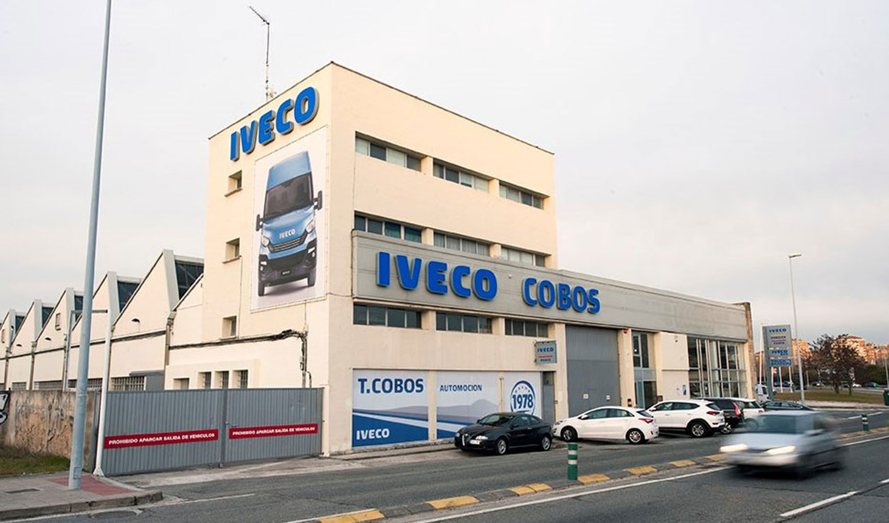IVECO presenta sus nuevos camiones en Talleres Cobos, Pamplona