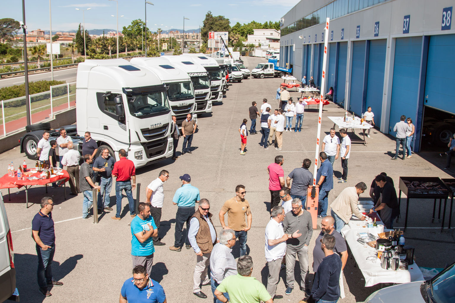 Jornada de éxito en IVECO ZFAS Reus para probar la nueva gama de IVECO