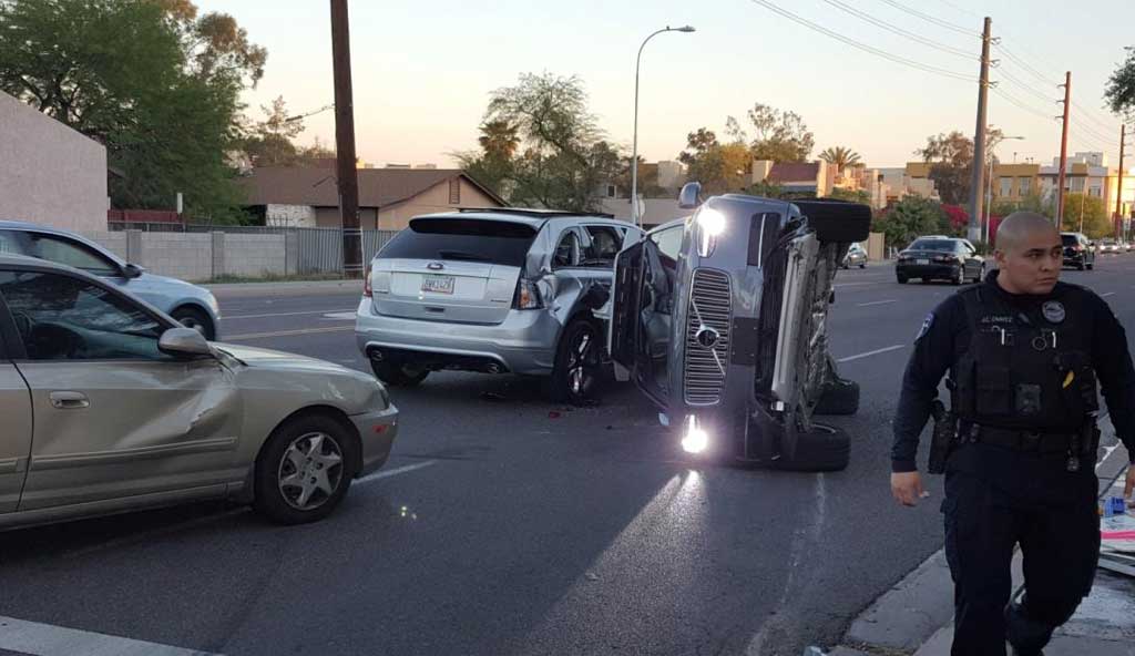Las cámaras del coche autónomo de Uber grabaron el accidente mortal