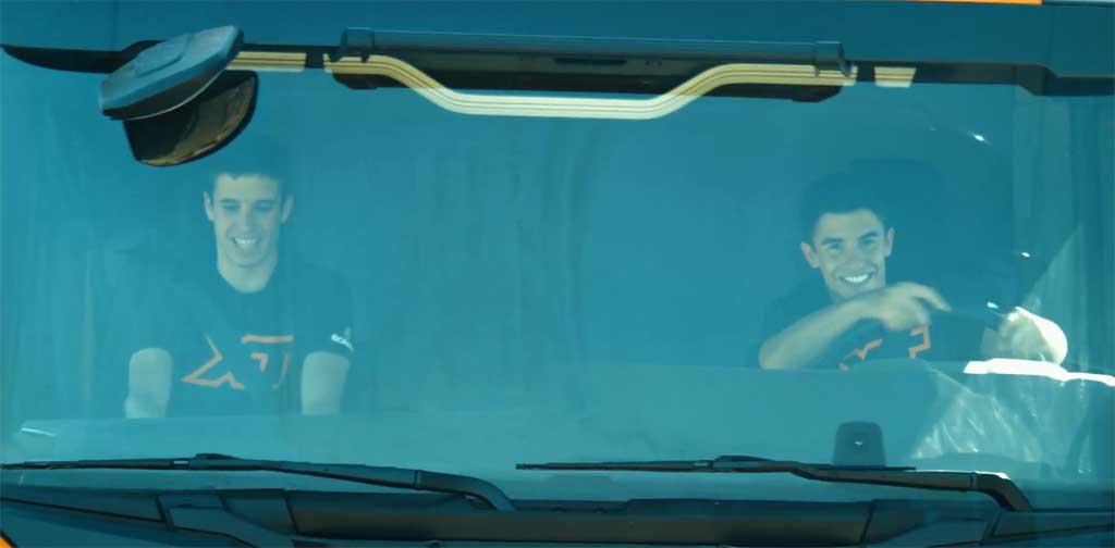 El último XTChallenge de los hermanos Márquez