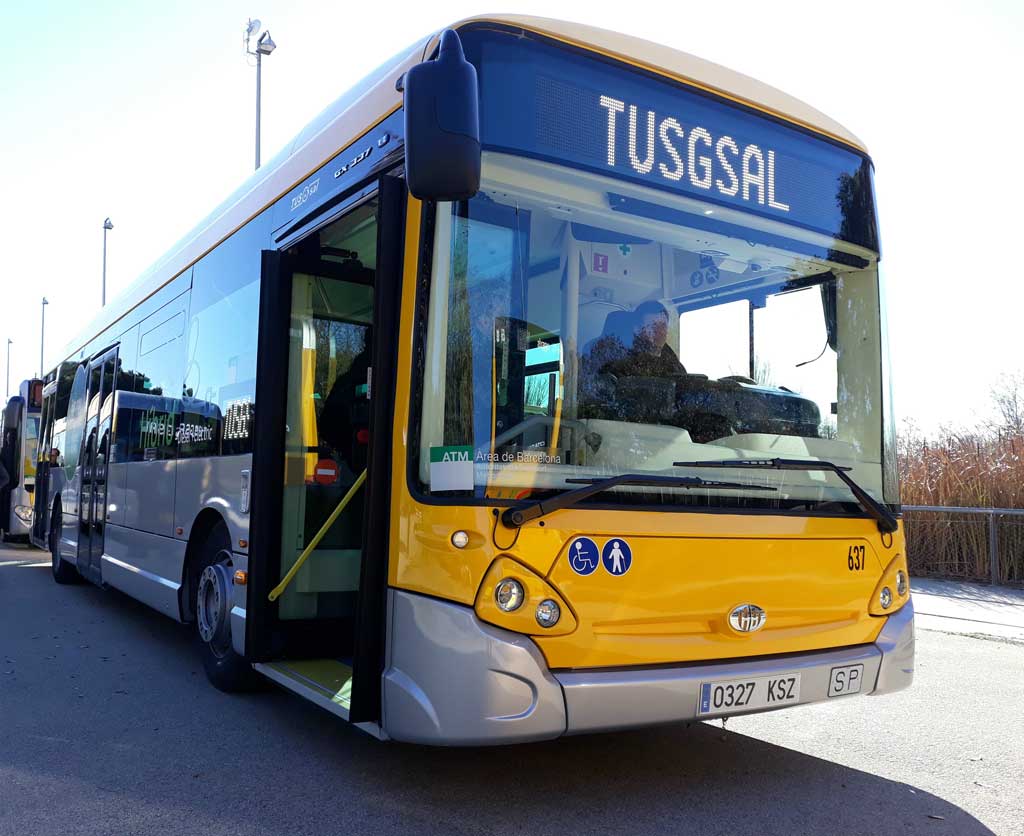 Iveco entrega 19 autocares híbridos a AMB