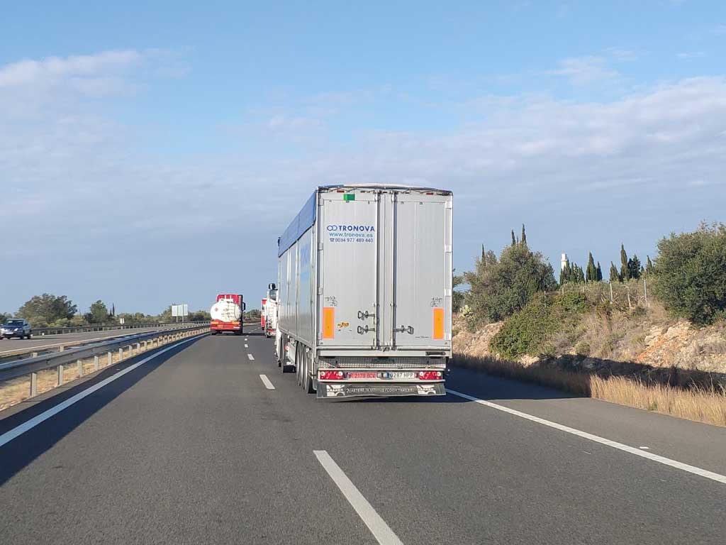 El mercado de camiones cae