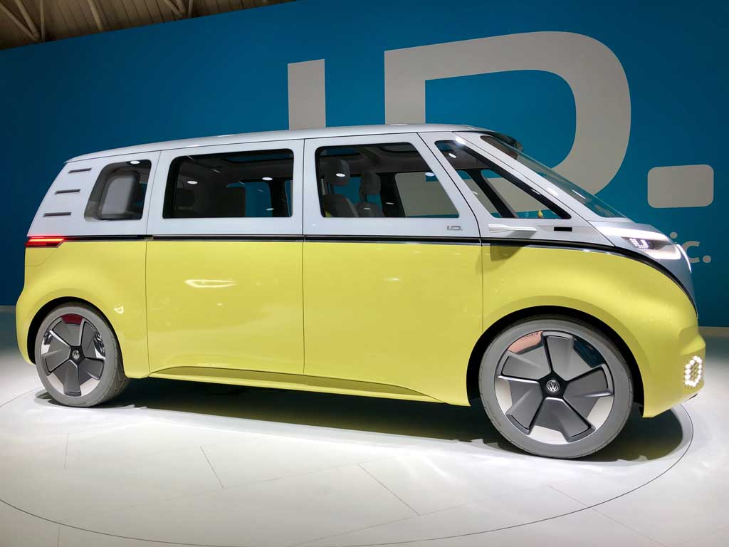 Las furgos campers y pick-ups del Automobile Barcelona