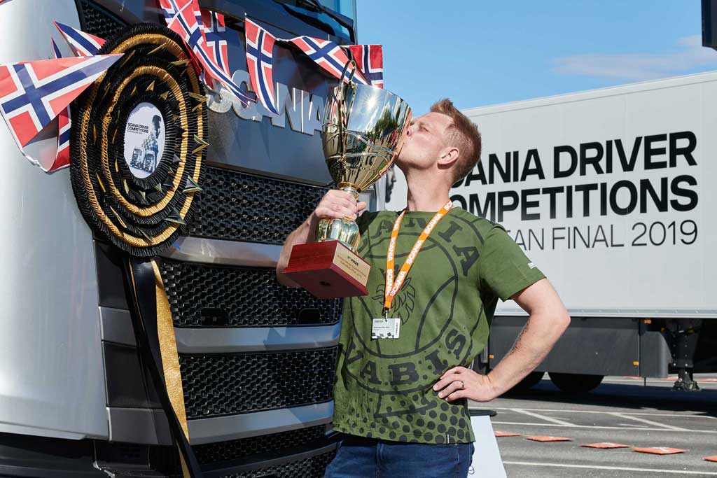 Andreas Nordsjø gana la final europea de Scania Driver Competitions