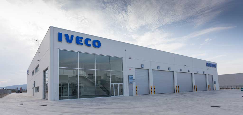 Iveco y el Grupo Bomloy inauguran un nuevo concesionario en Vitoria