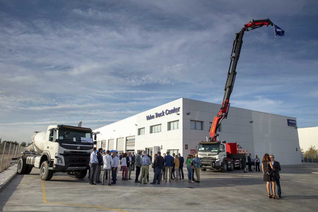 El nuevo punto de servicio de Volvo Trucks en Torrejón celebra su inauguración