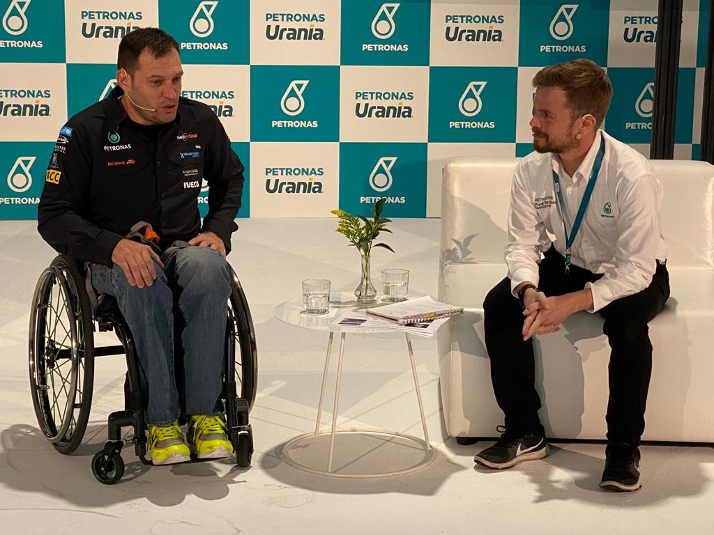 Albert Llovera vuelve al Dakar con el equipo Iveco Petronas del Team de Rooy