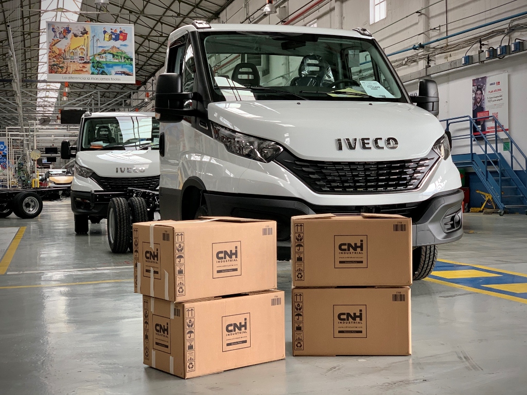 Iveco contribuye a la lucha contra el COVID-19 fabricando pantallas protectoras
