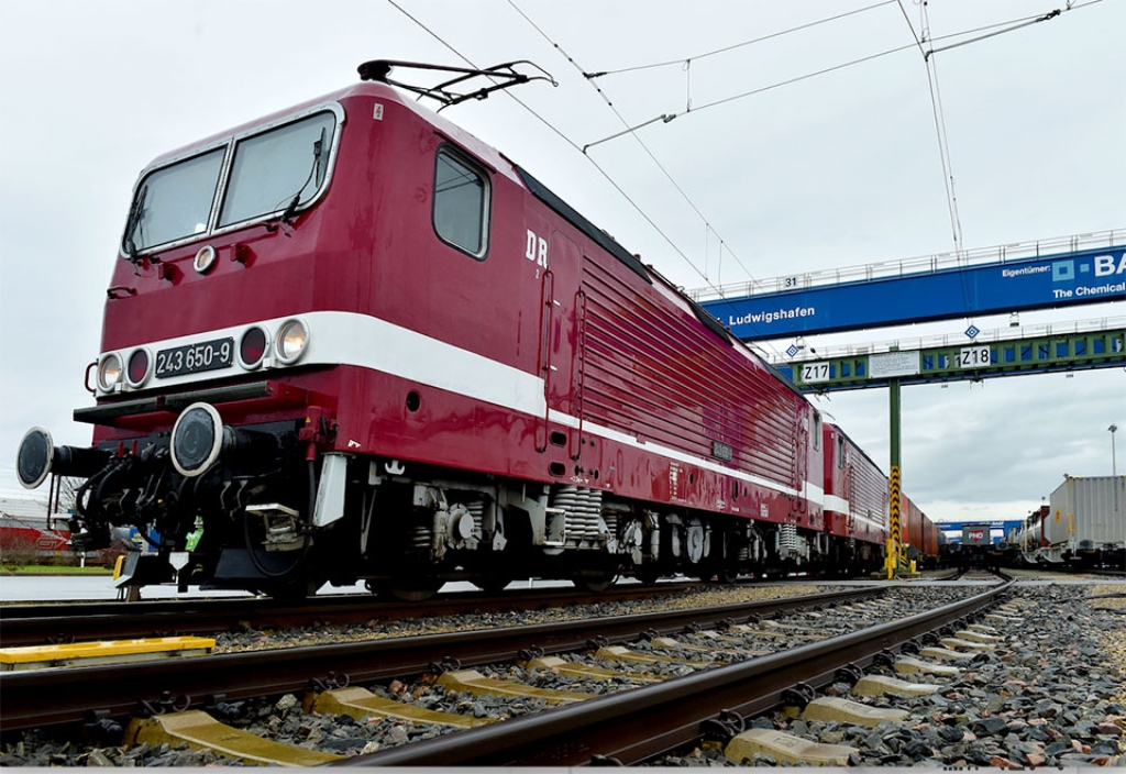 Dachser organiza el transporte de productos químicos