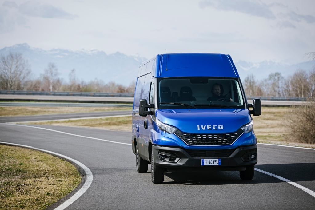 Quédate en casa, Iveco Daily te lo lleva