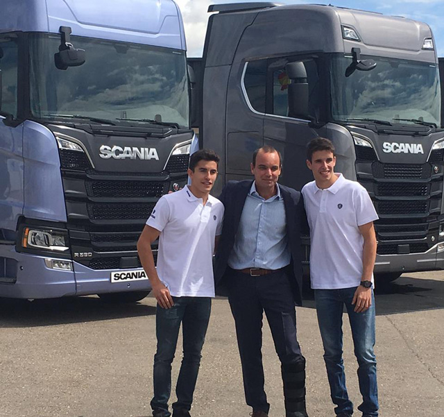 Marc y Àlex Márquez se estrenan con los camiones Scania