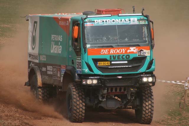 Iveco Trakker del Dakar por dentro
