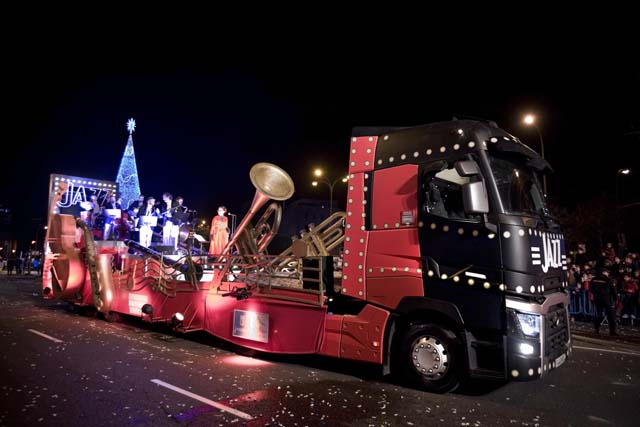 La ilusión de los Reyes Magos viajó en Renault Serie T