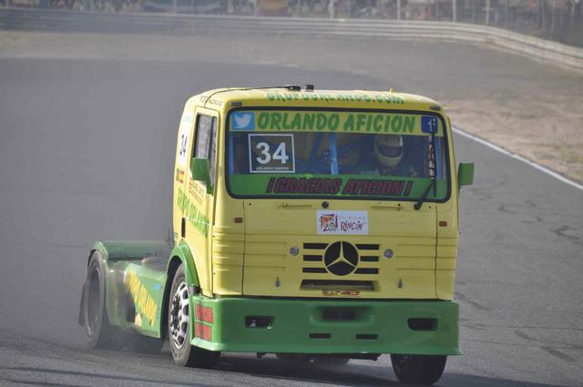 El piloto malagueño Orlando se rencuentra con su afición en el Jarama.