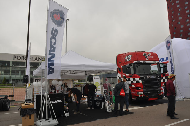 Scania con su V8 Limited Edition MotoGP en el festival de Solocamion