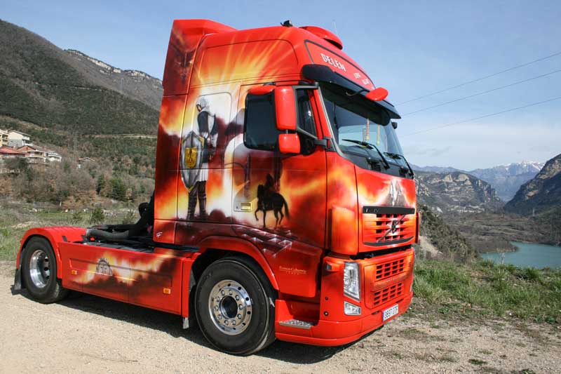 TUNING Ramón Gabarrós y su Volvo FH medieval