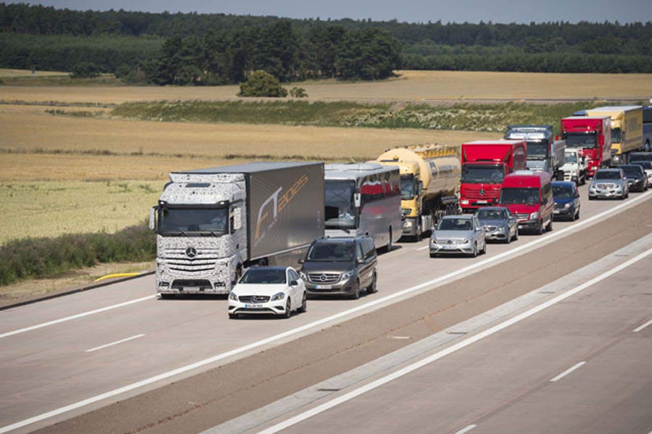 Las marcas de Daimler ven como se consolida el mercado de Industriales