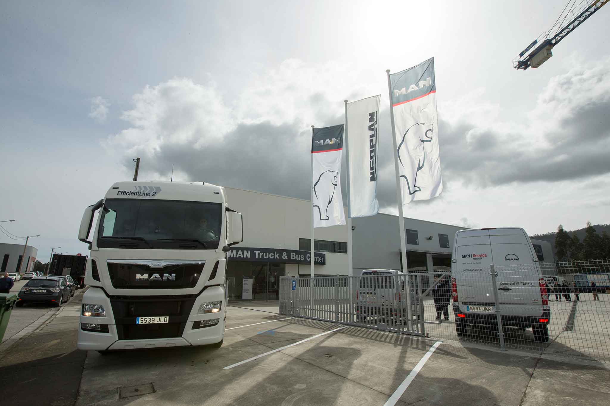 Grupo TAR inaugura su taller MAN Trucks & Bus Service en Lugo