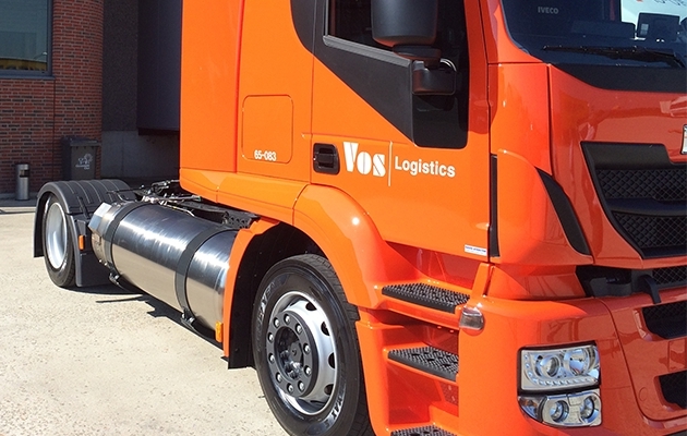 Vos Logistics amplía su red de camiones a GNL con modelos de Iveco