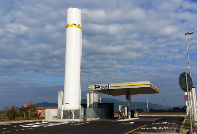 Nuevas estaciones HAM de GNL y GNV en Italia