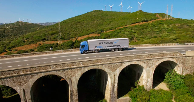 Iveco Stralis GNL, el primero de gas natural que cruza Europa