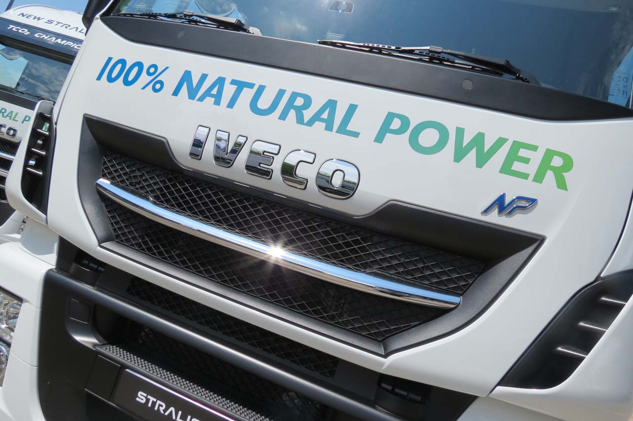 IVECO ha creado el camión de larga distancia de bajas emisiones, con el Stralis NP a GNL y sus 400 CV de potencia máxima.