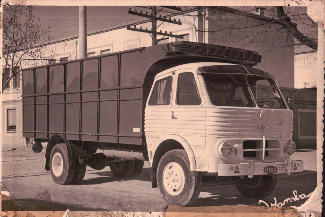 Con la llegada de los primeros Pegaso, aquí un Barajas 1031, los Castells pudieron acceder por fin a camiones modernos.