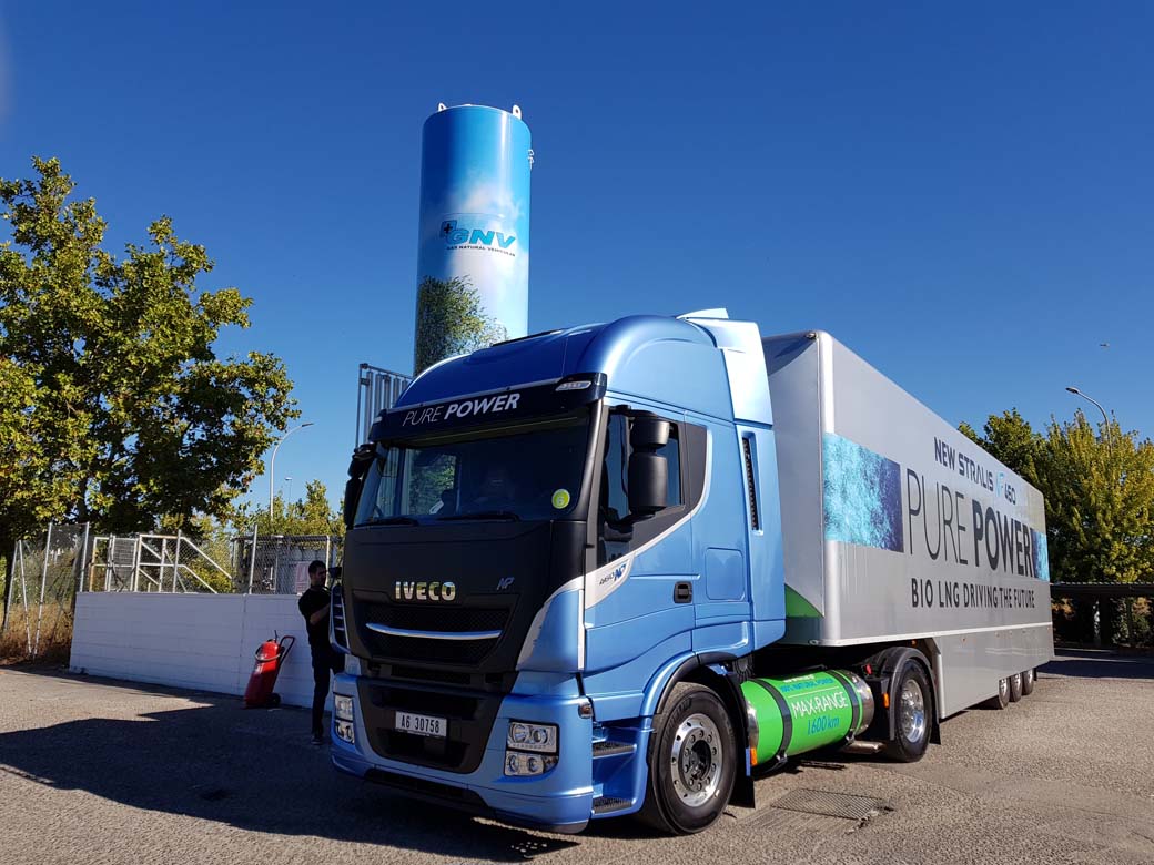 IVECO anuncia 1.600 kms de autonomía para este Stralis Hi-Way Natural Power, lo máximo disponible en el mercado de camiones alimentados por gas natural.