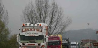REPORTAJE: Desfile de camiones entre Torrelavega y Renedo de Piélagos.
