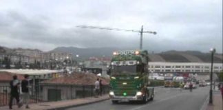 Vídeo desfile camiones clásicos, decorados y americanos concentración Torrelavega 2011