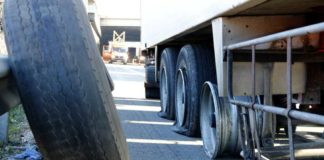 Detenido el sospechoso de pinchar ruedas de camiones en la AP-7 Detenido el sospechoso de pinchar ruedas