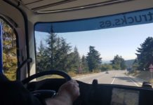 Subiendo el Alto del León N-VI desde la cabina de un tráiler con 40 toneladas En puerto de montaña el camión sube muy bien y la potencia de frenada sumadas del intarder más freno motor alcanza los 1.000 kw.