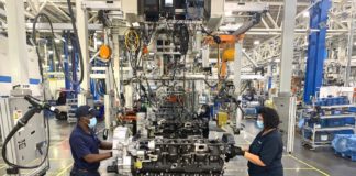 Paccar celebra el 10º aniversario de la fabricación de motores en Norteamérica Paccar celebra el 10º aniversario