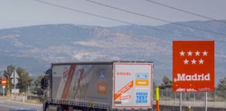 Kögel Cargo Coil Rail Flexiuse semiremolque de lonas más versátil Probamos el semi de Kögel Cargo Coil Rail Flexiuse.