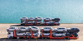 Seat y Setram estrenan el primer megatruck para el transporte de vehículos en España Seat y Setram estrenan un megatruck