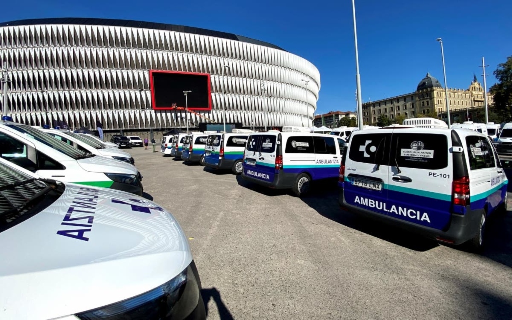 Mercedes-Benz entrega ambulancias eléctricas
