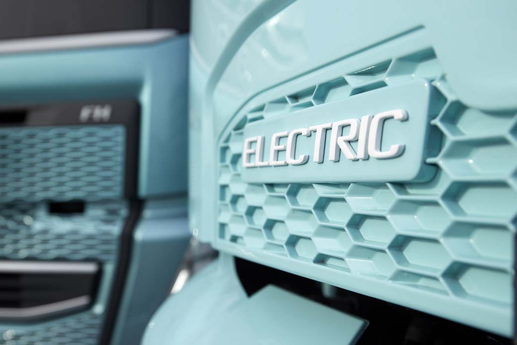 Volvo Trucks FH y FMX Electric