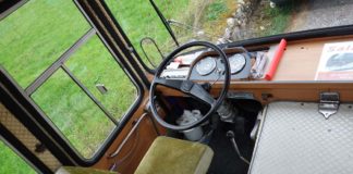 Decontenting en vehículos Menos chips para reducir plazos Decontenting ¿Renunciarías a equipamiento electrónico para recibir antes tu camión?