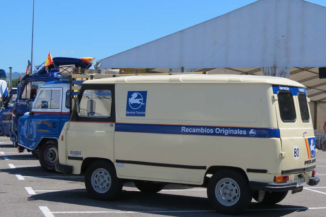 La furgoneta J4 tuvo una larga presencia en el mercado español bajo las marcas de SAVA y Pegaso.