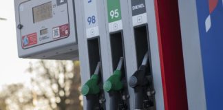 Los transportistas sufren la escalada del precio del combustible Los transportistas sufren el precio del combustible