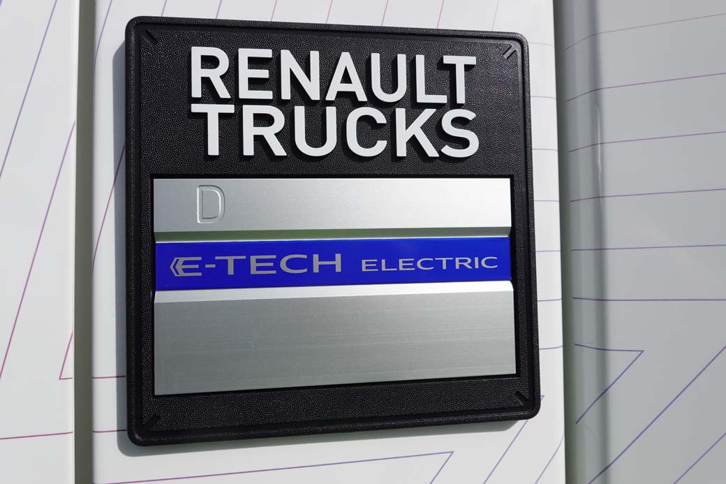 La gama eléctrica cero emisiones locales Renault trucks E-Tech ya cubre desde las 3,1 hasta 27 t y el año próximo se ampliará hasta las 40 T y 500 kms de autonomía.