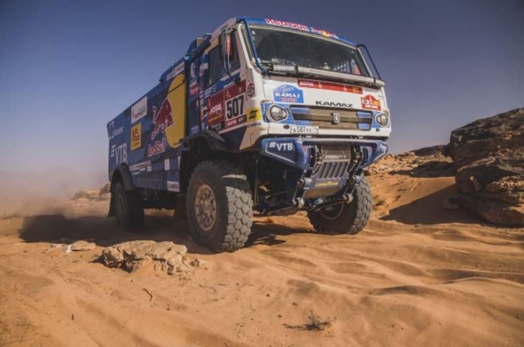 La llegada de motores Cummins de más de 1.000 CV ha permitido a Kamaz convertirse en una leyenda del Dakar.