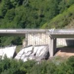 Corte de la A-6 tras la caída de un viaducto entre Pedrafita do Cebreiro y León Corte de la A-6 tras la caída de un viaducto