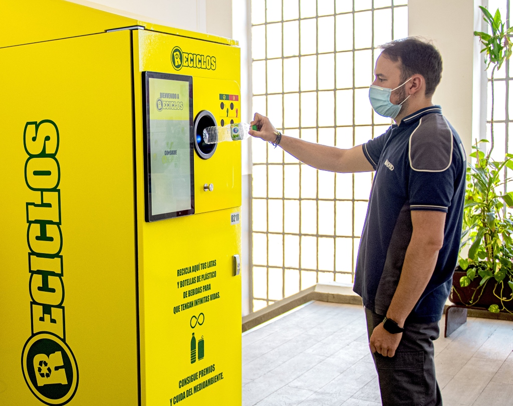 Iveco instala tres máquinas para reciclar