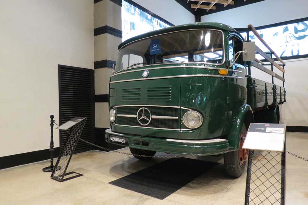Mercedes Benz siempre ha destacado por ofrecer camiones pesados con el diseño más puntero.