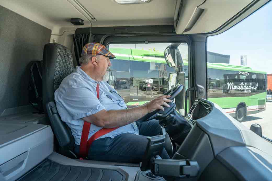 Pese a los actuales precios de la electricidad en poco tiempo los camiones eléctricos como el Scania P25 serán comunes en la distribución urbana de mercancías.