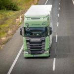 Prueba Scania Super 500 S prestaciones y ahorro eficiente La tractora Scania Super S 500 con 40 toneladas ha marcado un nuevo récord en el primer tramo de la ruta de pruebas Encamion quedando por debajo de los 24 lts/100kms de gasóleo.