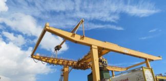 Los transportistas divididos ante los mayores pesos permitidos Sumando los nuevos límites de MMA a las dos toneladas de margen se alcanzarian las 46 T para conjuntos de 5 ejes y las 48 T para intermodales de 6 ejes.