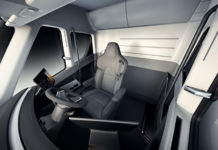 Tesla Semi Truck no nos gusta los motivos Interior monoplaza y sin litera del Tesla Semi Truck